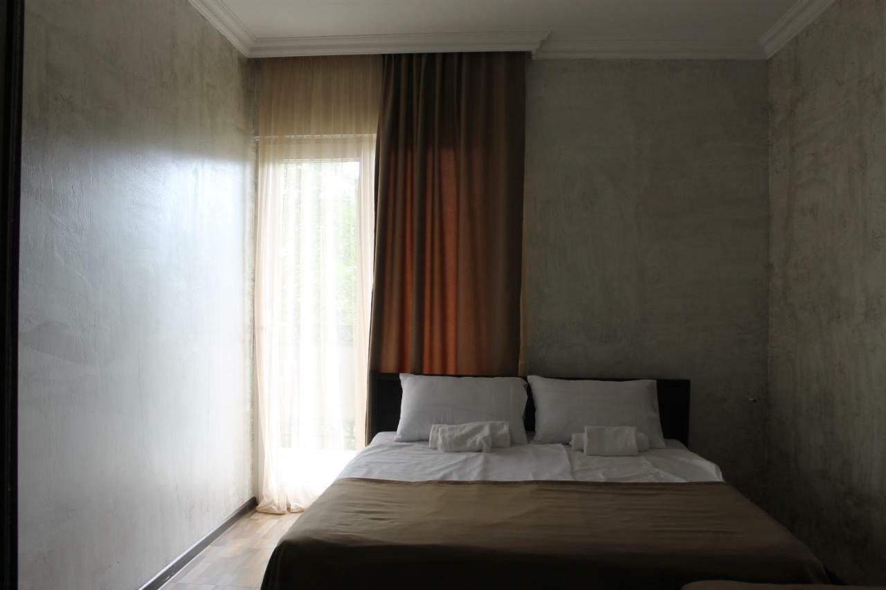 Hotel Progress Batumi Kültér fotó