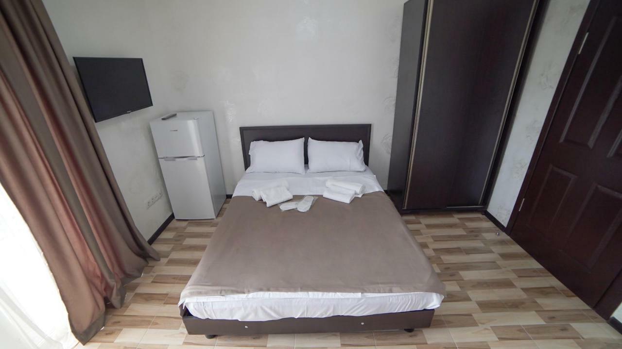 Hotel Progress Batumi Kültér fotó