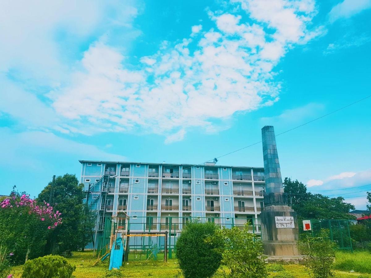 Hotel Progress Batumi Kültér fotó