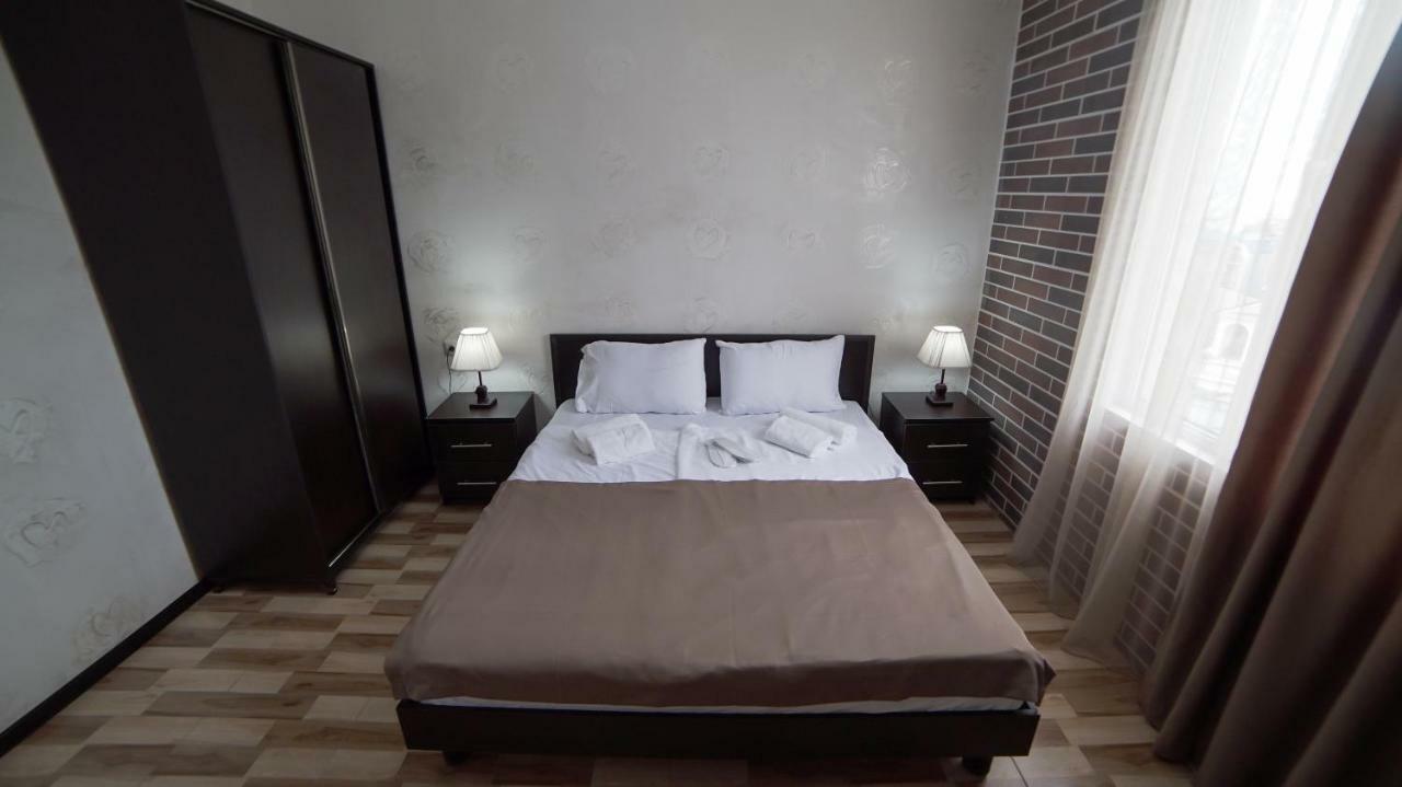 Hotel Progress Batumi Kültér fotó